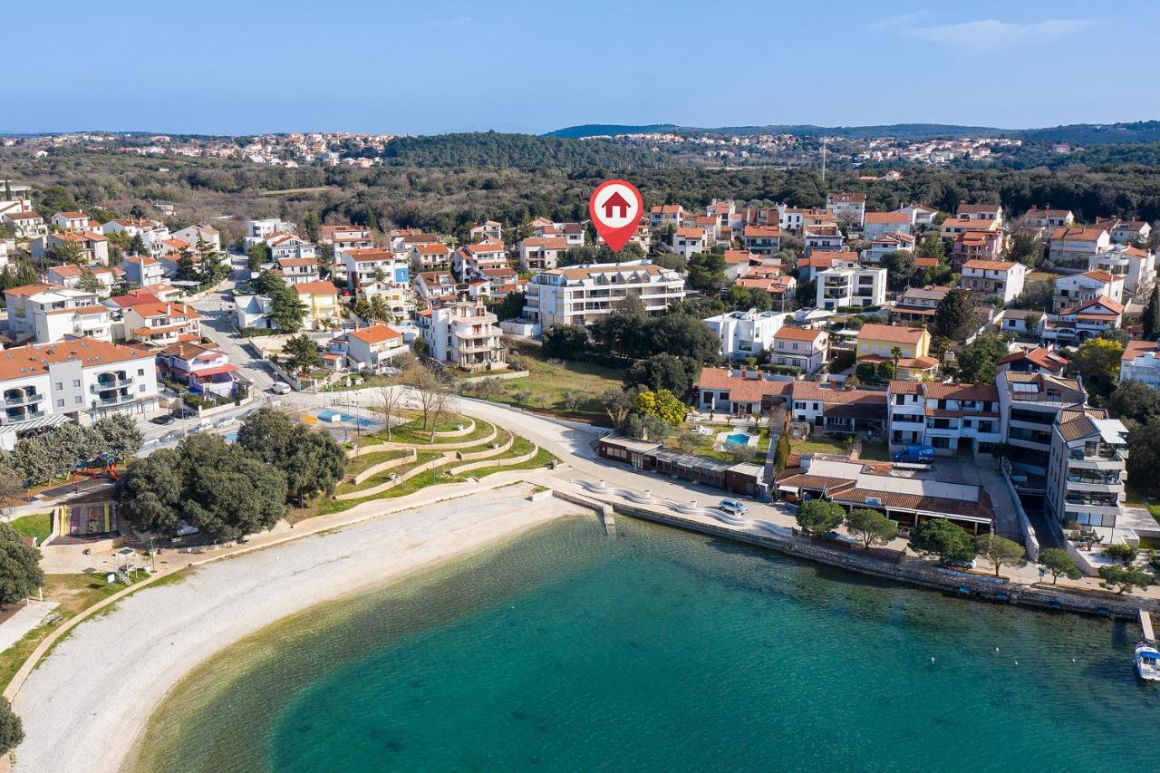 Apartman Damjan Pjescana Uvala Exterior foto
